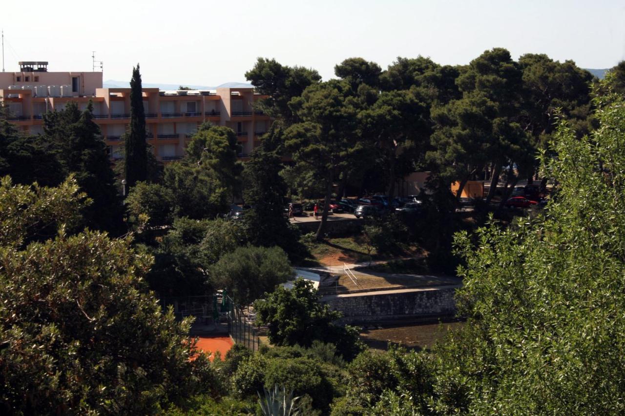 Apartments By The Sea Suha Punta, Rab - 5050 Kampor Bagian luar foto