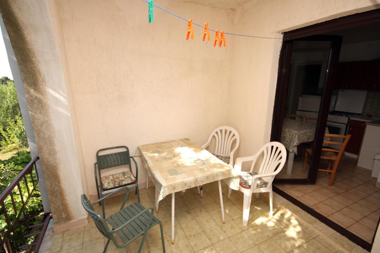 Apartments By The Sea Suha Punta, Rab - 5050 Kampor Bagian luar foto
