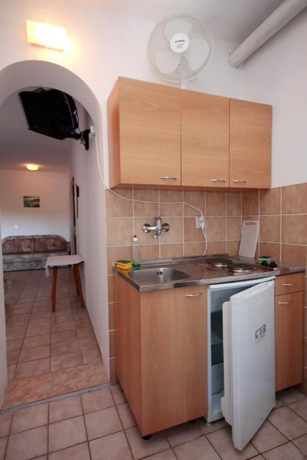 Apartments By The Sea Suha Punta, Rab - 5050 Kampor Bagian luar foto