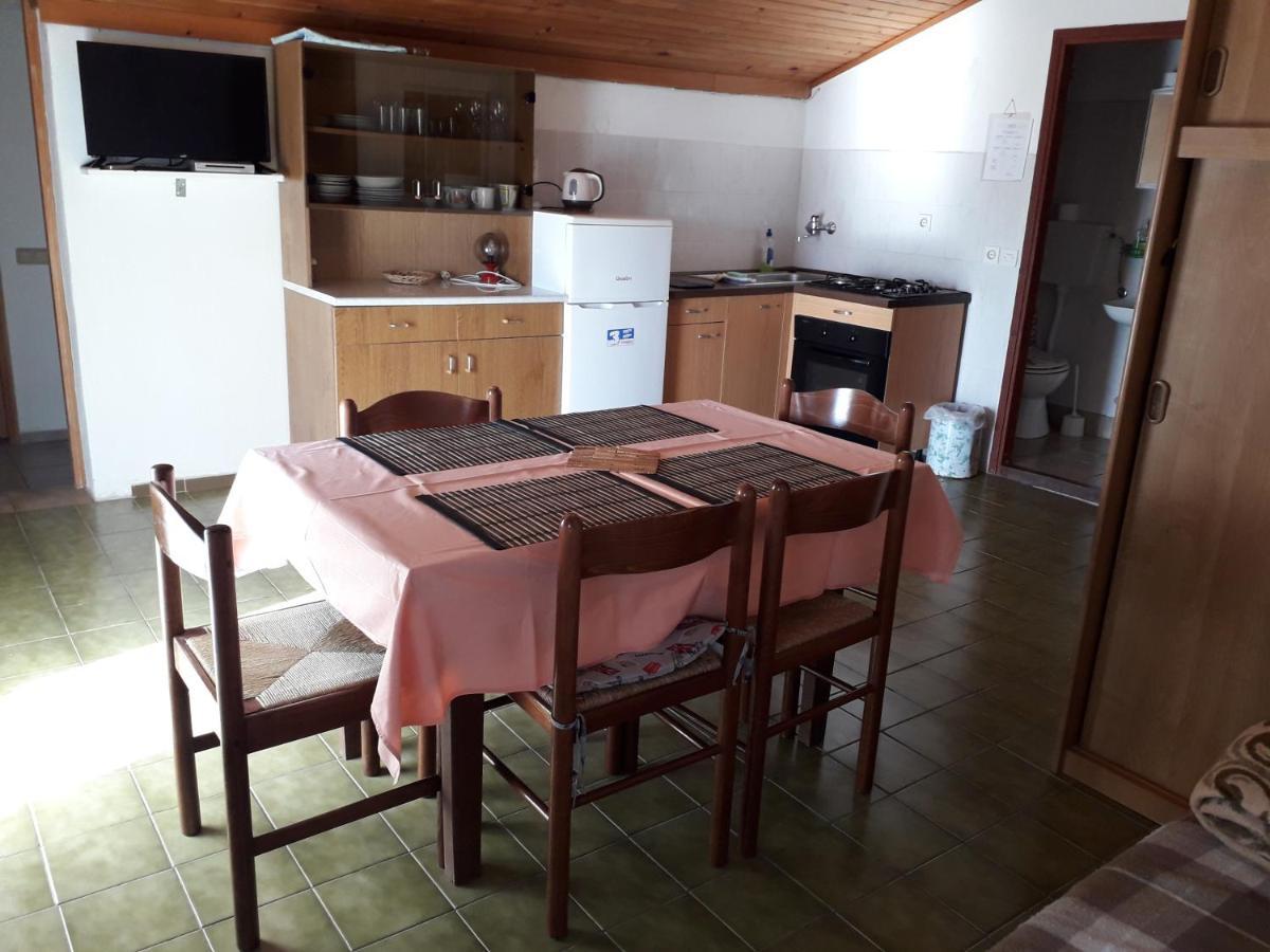 Apartments By The Sea Suha Punta, Rab - 5050 Kampor Bagian luar foto